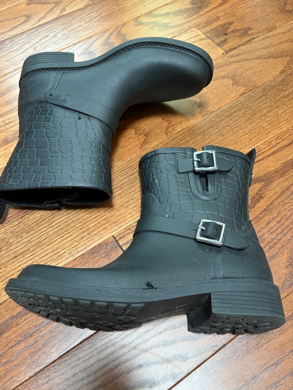 Sam Edelman Black Croc-Embossed Short Rain Boots with Buckles Size 7